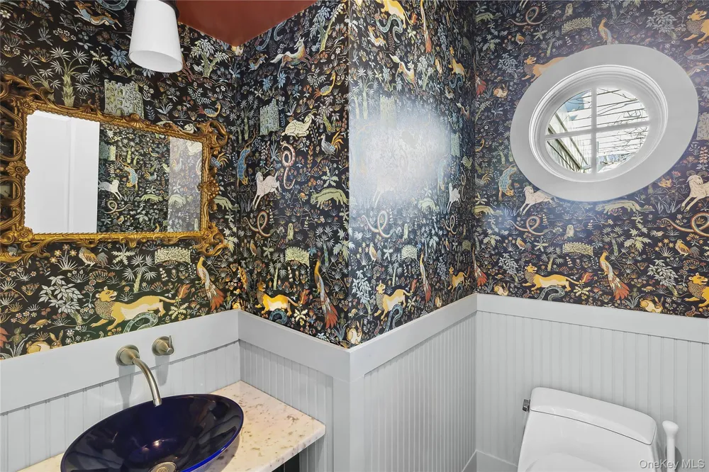 160 Sound Drive Greenport, NY 11944