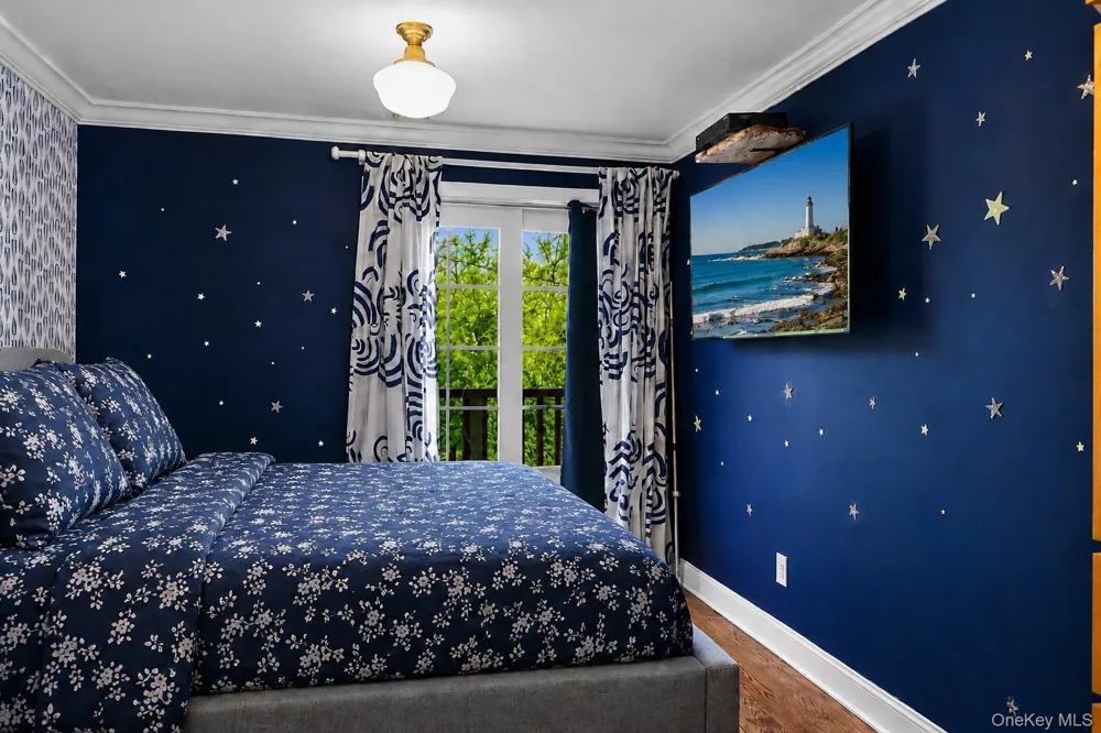 160 Sound Drive Greenport, NY 11944