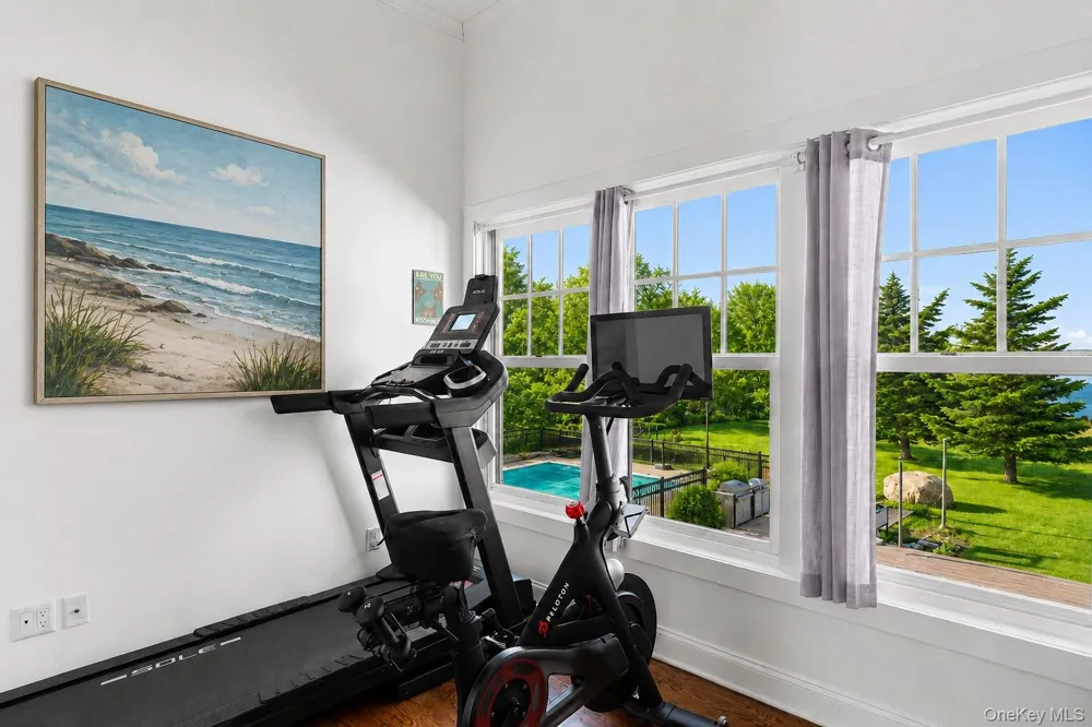 160 Sound Drive Greenport, NY 11944