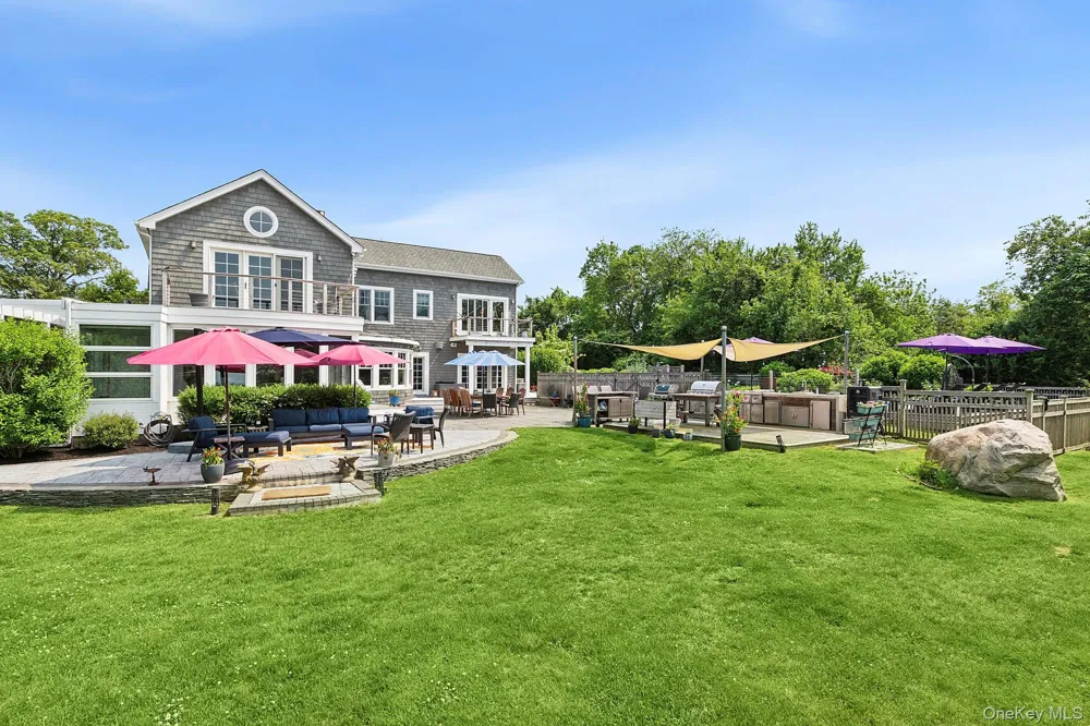 160 Sound Drive Greenport, NY 11944