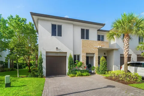 610 Pioneer Way