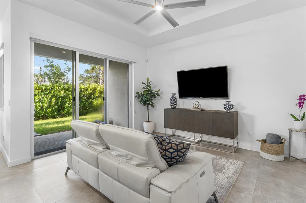 610 Pioneer Way Royal Palm Beach, FL 33411