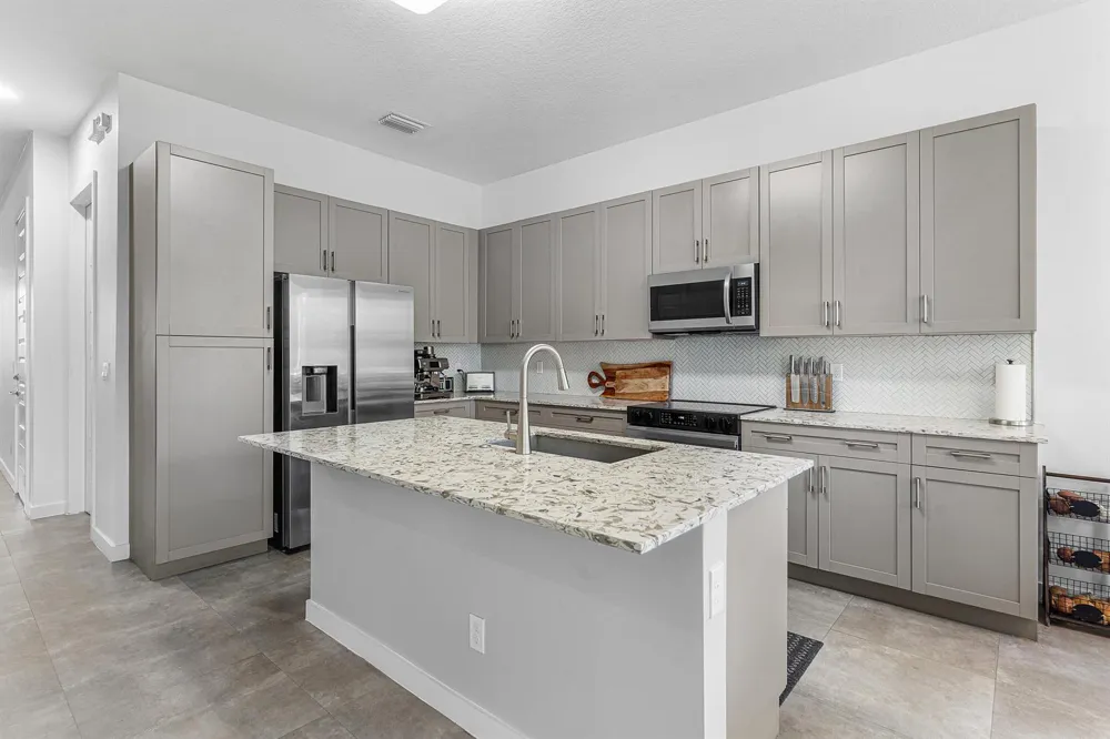 610 Pioneer Way Royal Palm Beach, FL 33411