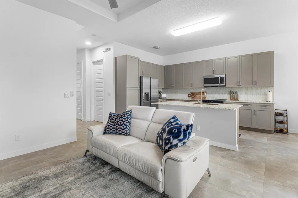 610 Pioneer Way Royal Palm Beach, FL 33411