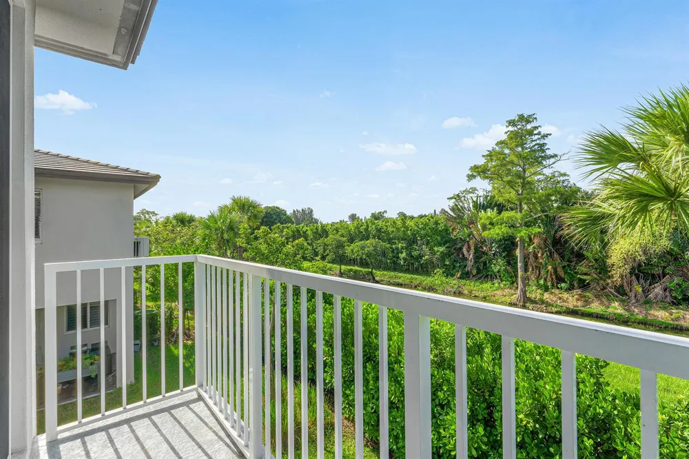 610 Pioneer Way Royal Palm Beach, FL 33411