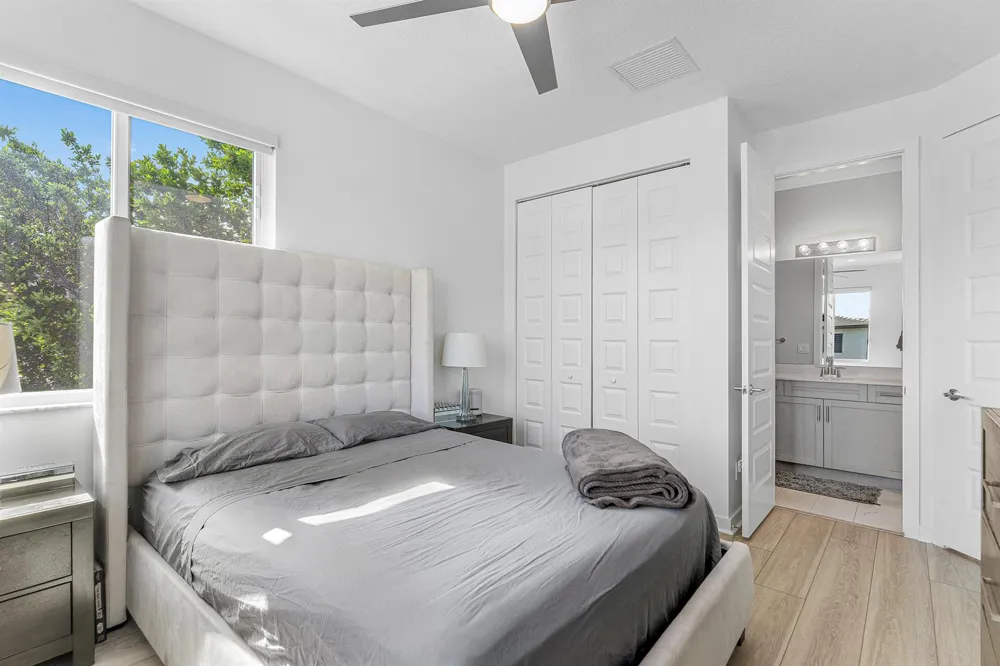 610 Pioneer Way Royal Palm Beach, FL 33411