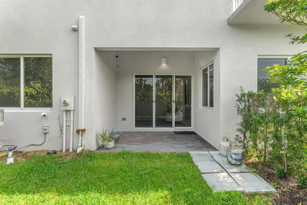 610 Pioneer Way Royal Palm Beach, FL 33411