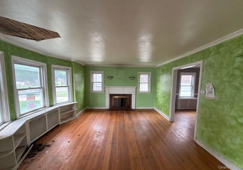 79 Elmwood Avenue Hempstead, NY 11550