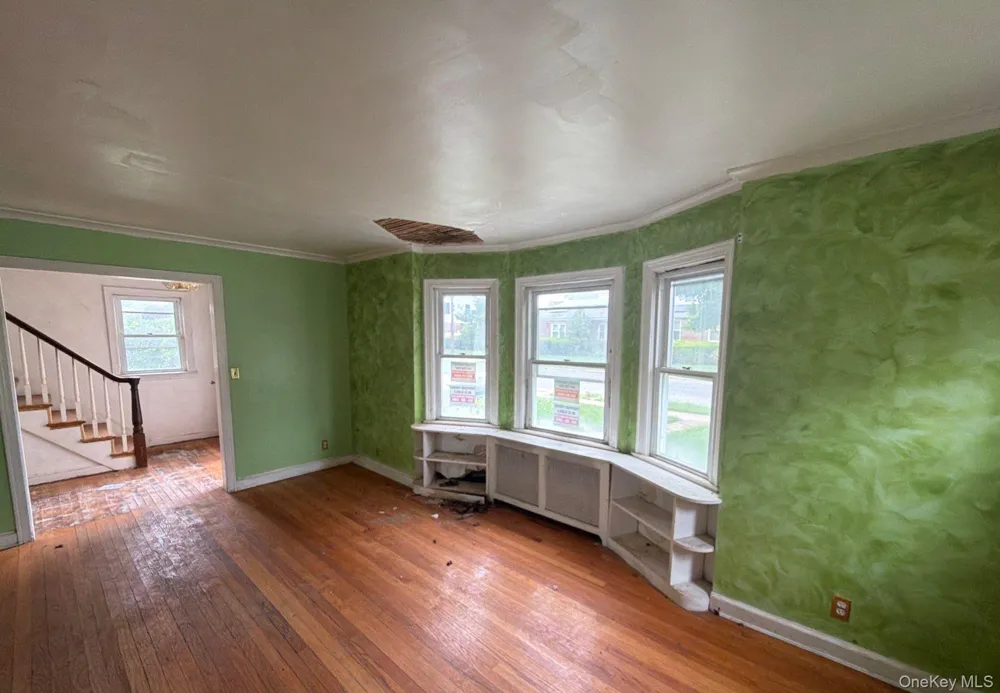 79 Elmwood Avenue Hempstead, NY 11550