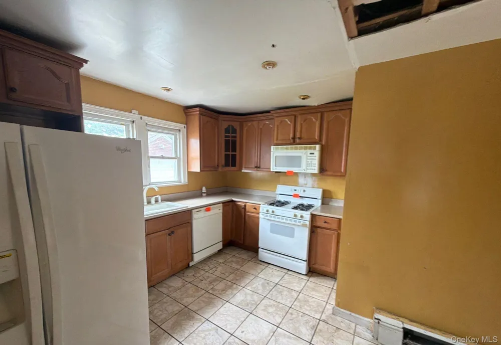 79 Elmwood Avenue Hempstead, NY 11550