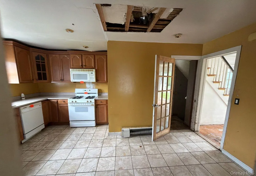 79 Elmwood Avenue Hempstead, NY 11550