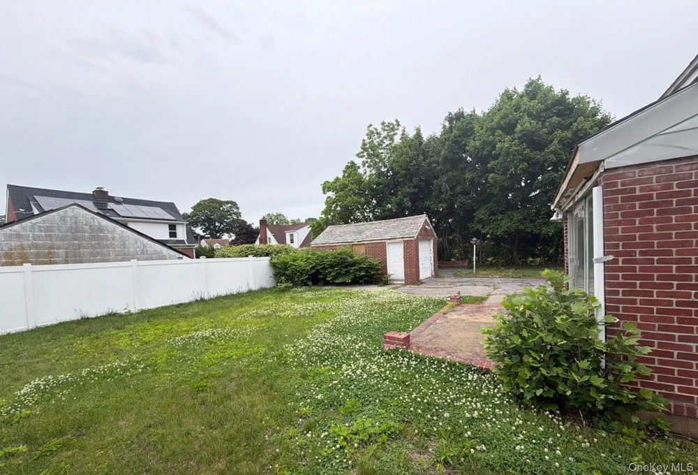 79 Elmwood Avenue Hempstead, NY 11550