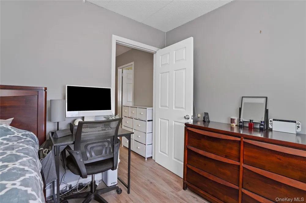 61-12 69th Street #2M Middle Village, NY 11379