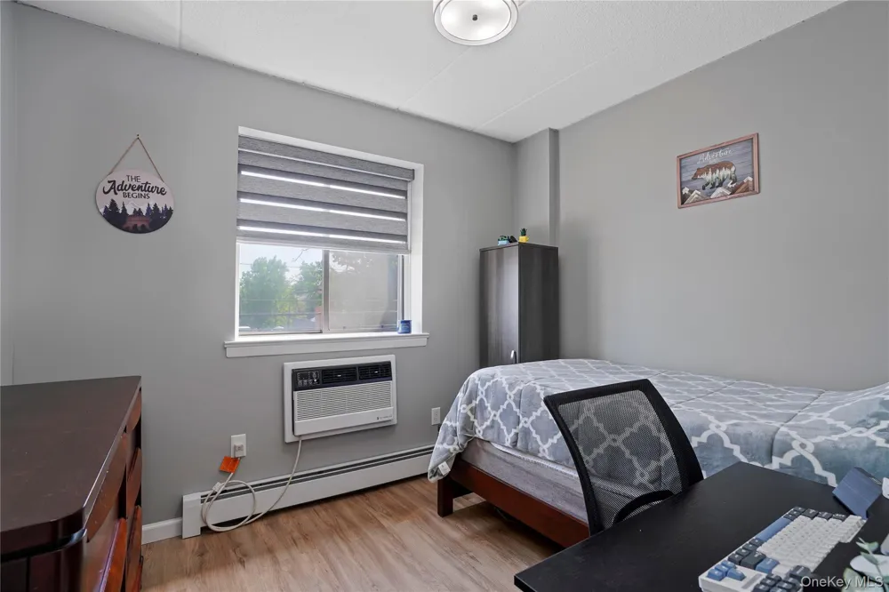 61-12 69th Street #2M Middle Village, NY 11379