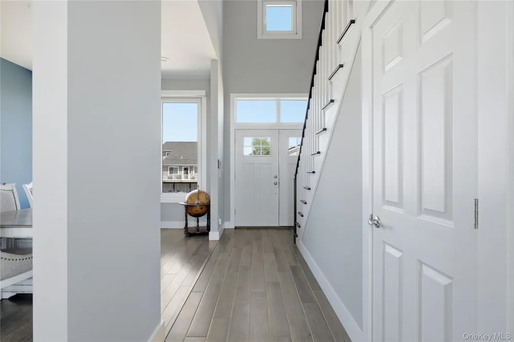 298 W Lido Promenade Lindenhurst, NY 11757