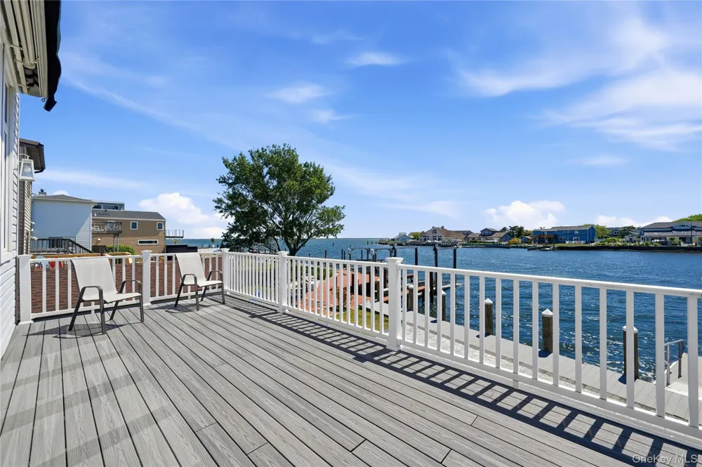 298 W Lido Promenade Lindenhurst, NY 11757