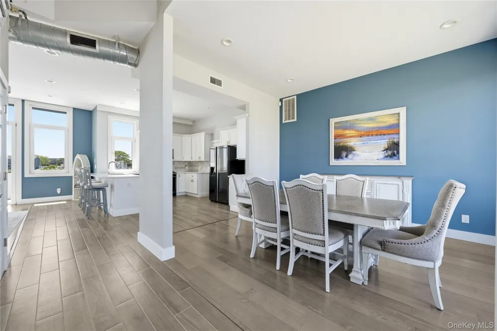 298 W Lido Promenade Lindenhurst, NY 11757