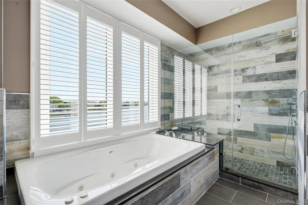 298 W Lido Promenade Lindenhurst, NY 11757