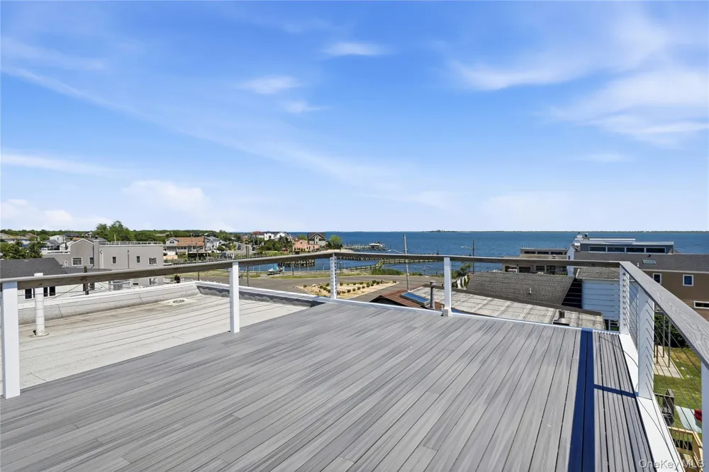 298 W Lido Promenade Lindenhurst, NY 11757
