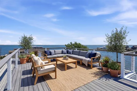 298 W Lido Promenade