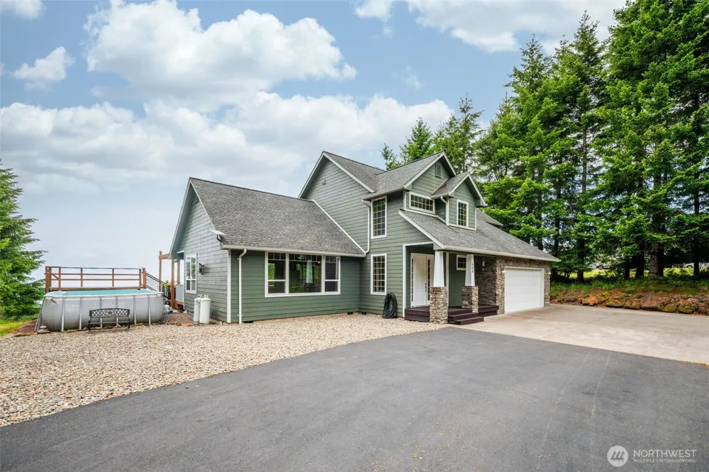 966 Lookout Road Castle Rock, WA 98611