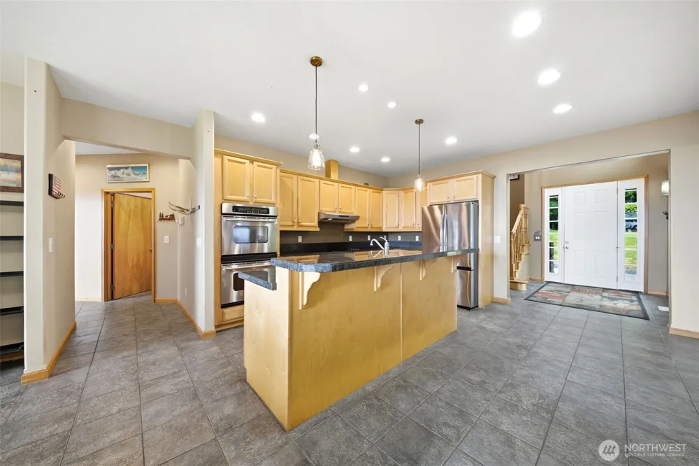 966 Lookout Road Castle Rock, WA 98611