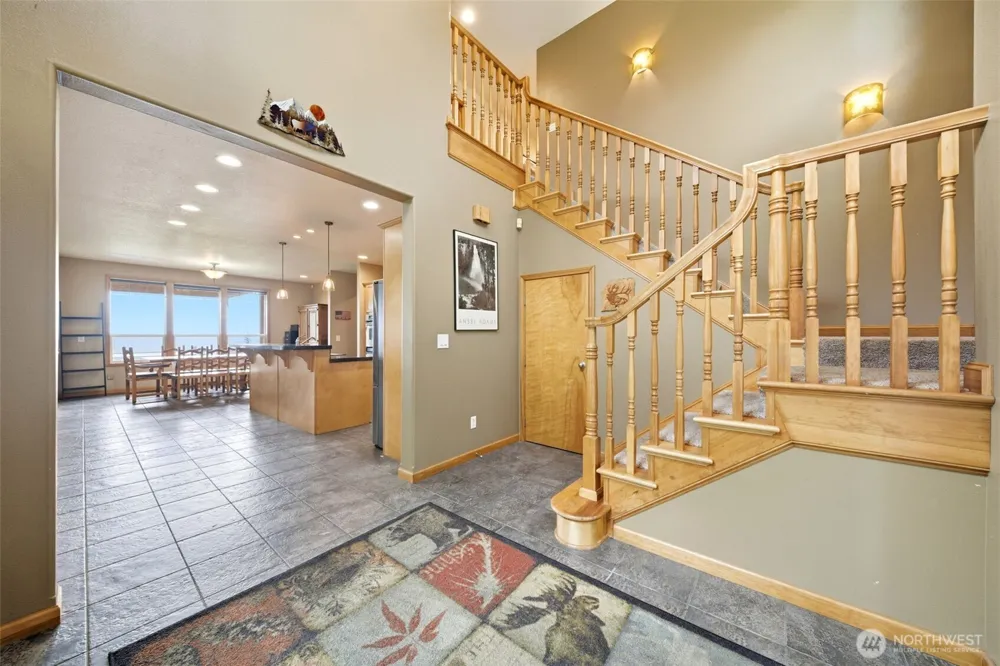966 Lookout Road Castle Rock, WA 98611