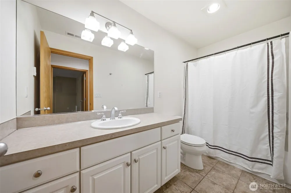 966 Lookout Road Castle Rock, WA 98611