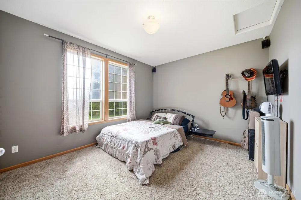 966 Lookout Road Castle Rock, WA 98611