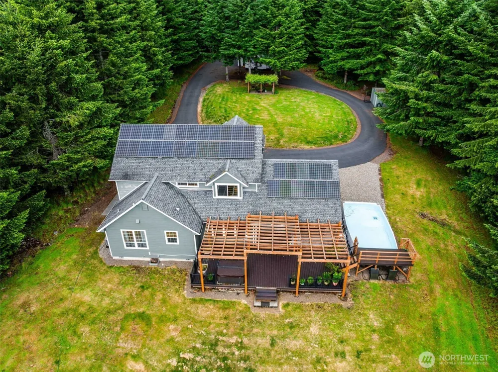 966 Lookout Road Castle Rock, WA 98611