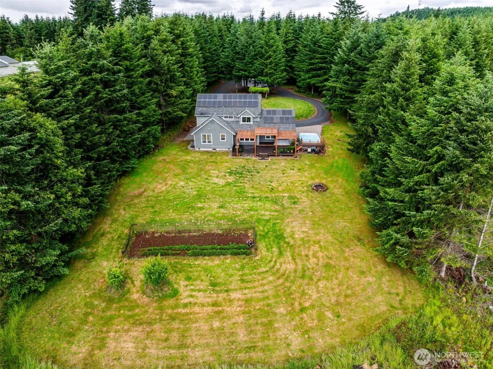 966 Lookout Road Castle Rock, WA 98611