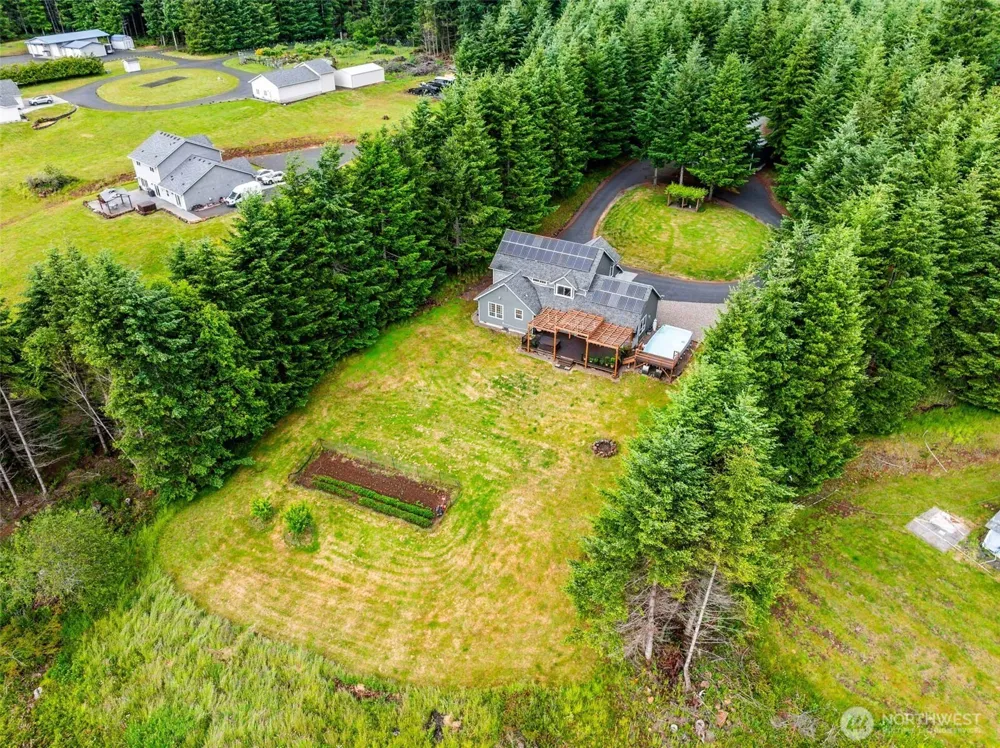 966 Lookout Road Castle Rock, WA 98611