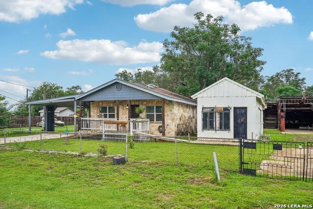 4229 & 4225 Mansion Von Ormy, TX 78073