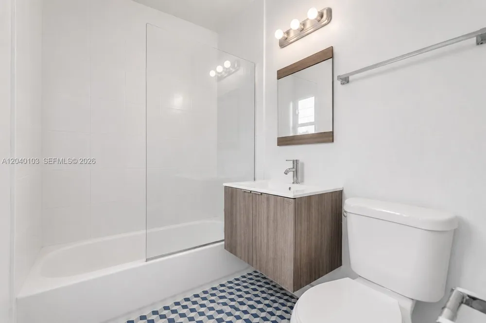 6647 SW 59th Pl #208 South Miami, FL 33143