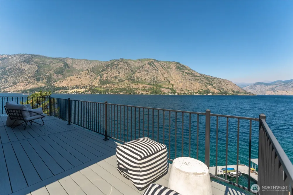 152 Waterfront Terrace Lane Manson, WA 98831