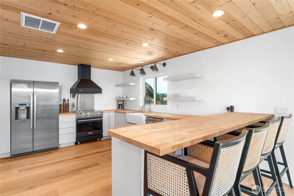 152 Waterfront Terrace Lane Manson, WA 98831