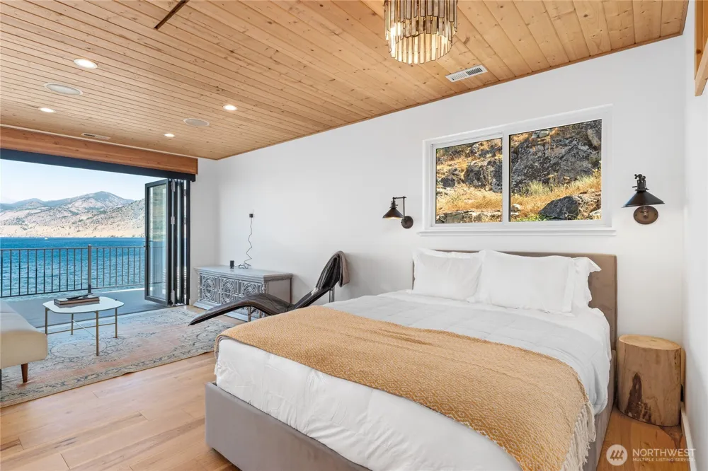 152 Waterfront Terrace Lane Manson, WA 98831