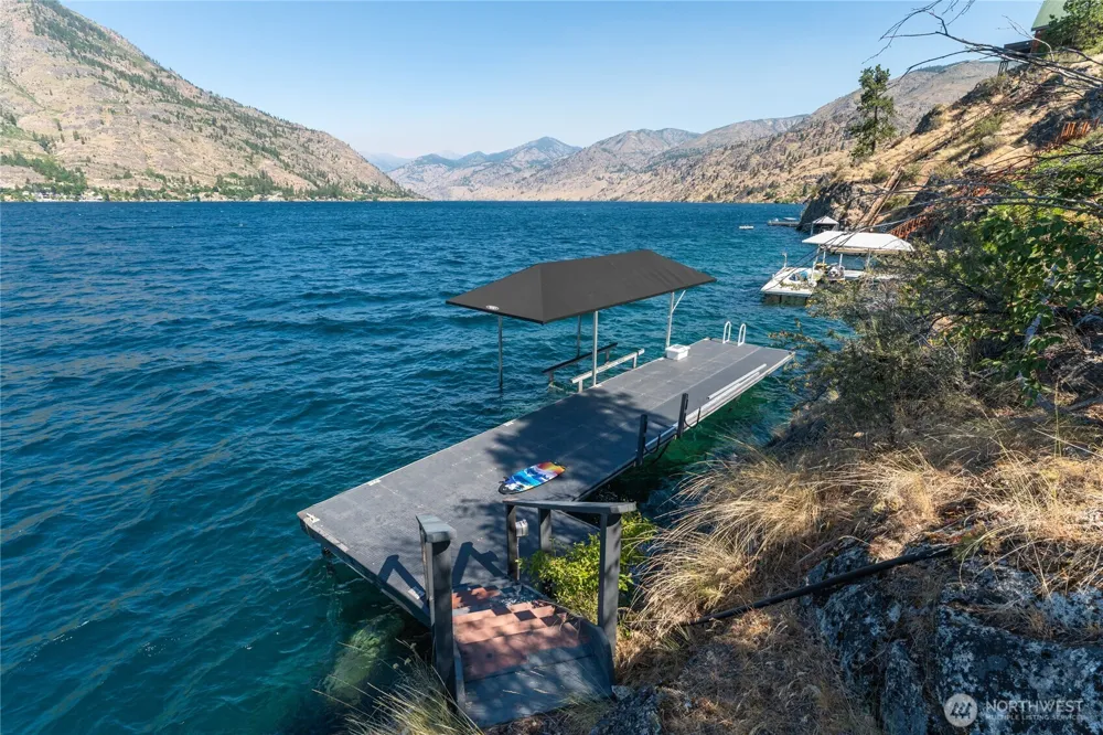 152 Waterfront Terrace Lane Manson, WA 98831