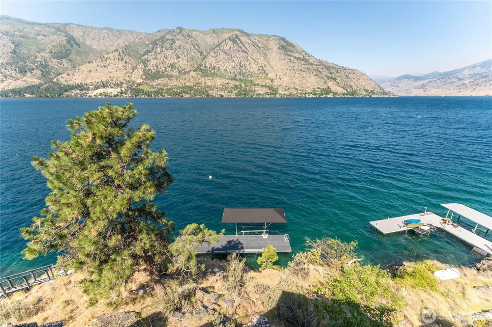 152 Waterfront Terrace Lane Manson, WA 98831