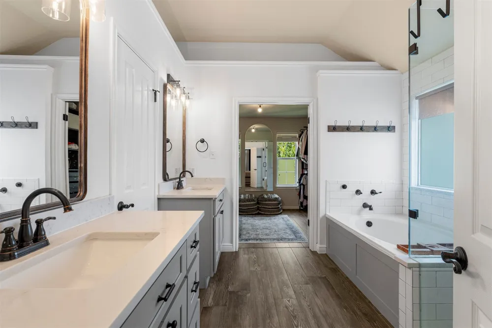 5421 Korth Drive Austin, TX 78749