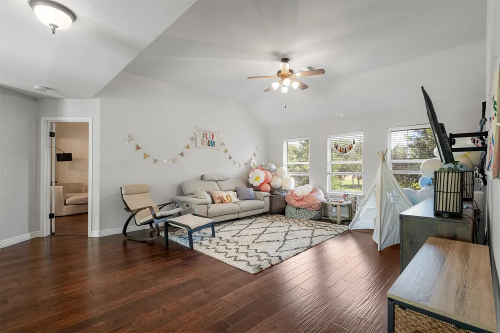 5421 Korth Drive Austin, TX 78749