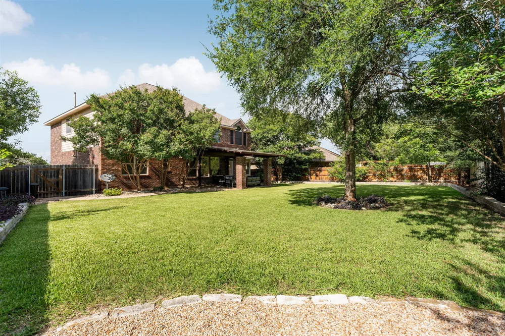 5421 Korth Drive Austin, TX 78749