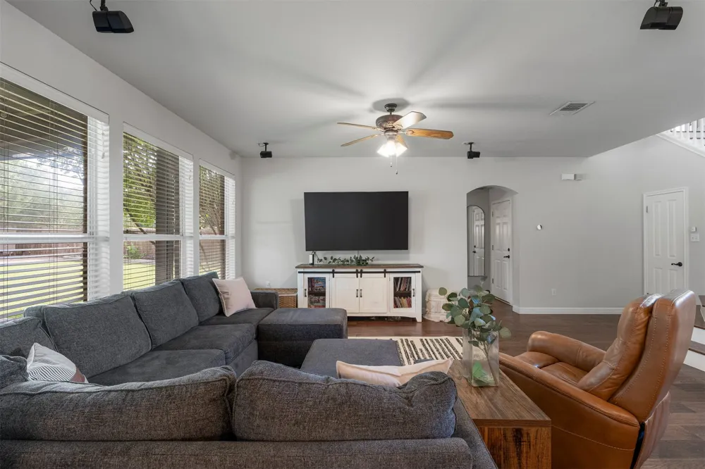 5421 Korth Drive Austin, TX 78749