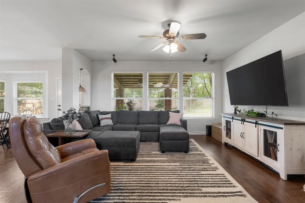 5421 Korth Drive Austin, TX 78749
