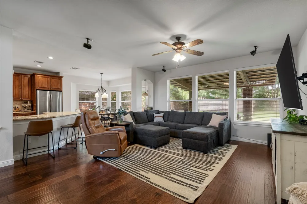 5421 Korth Drive Austin, TX 78749