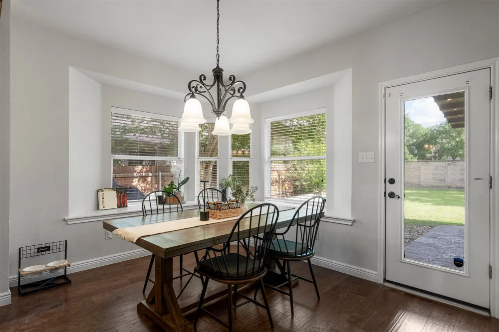 5421 Korth Drive Austin, TX 78749