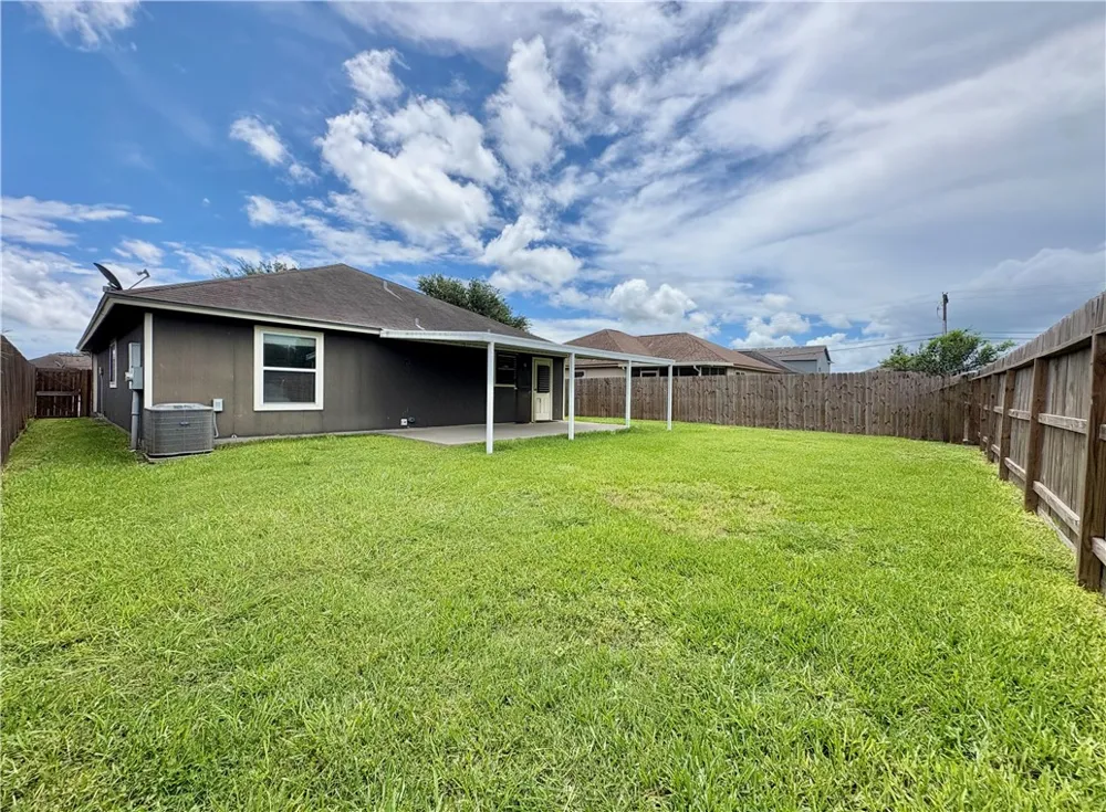 1709 Chisolm Trail Corpus Christi, TX 78410
