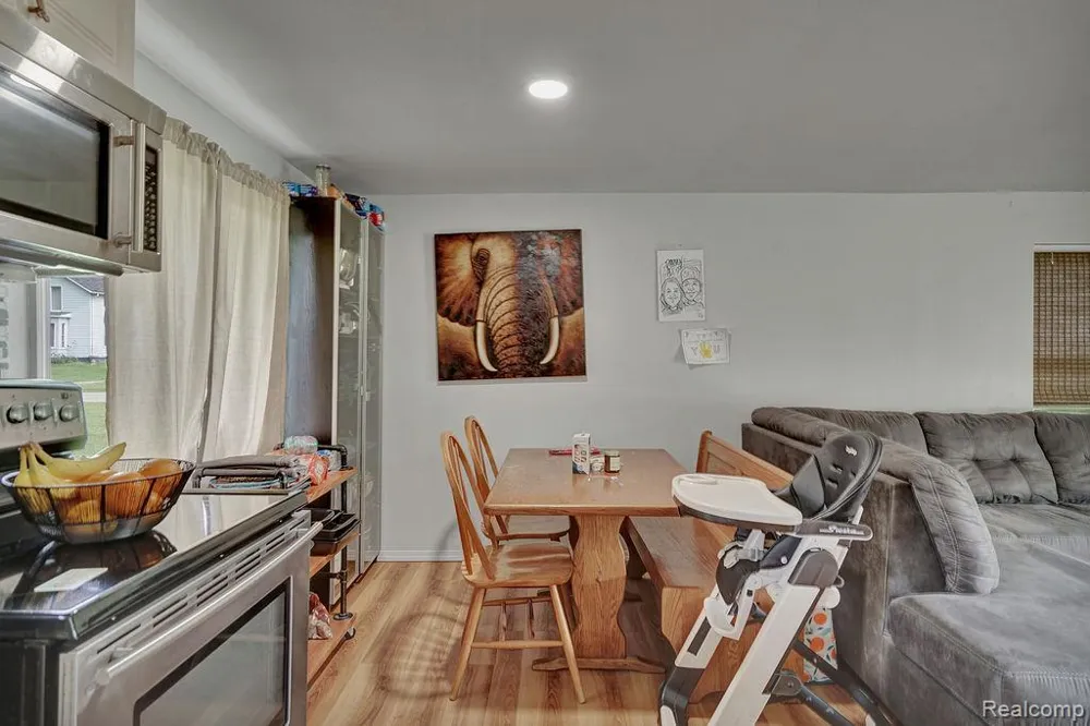 5607 Genesee Avenue Otter Lake Village, MI 48464