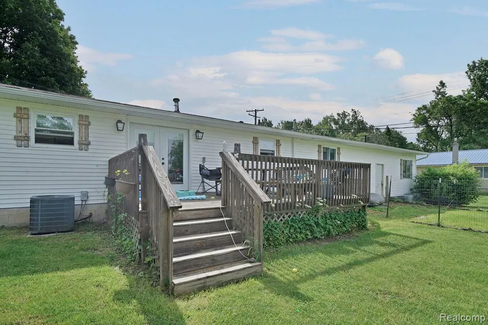 5607 Genesee Avenue Otter Lake Village, MI 48464