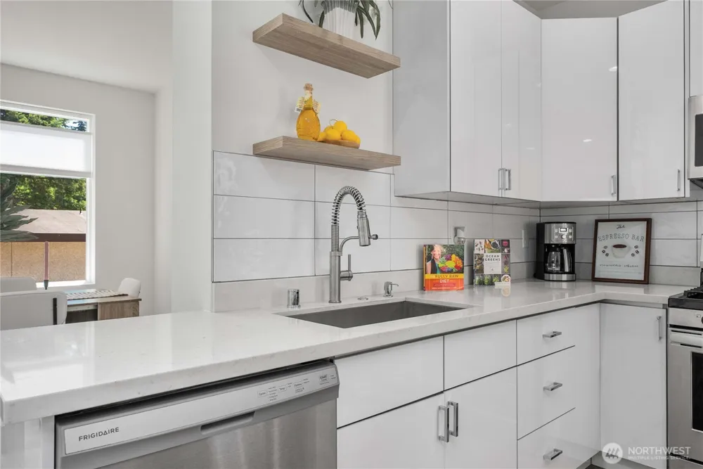 15612 8th Avenue SW #104 Burien, WA 98166